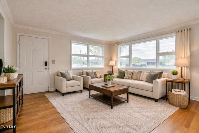 812 Mimosa Drive, Kingsport, TN 37660