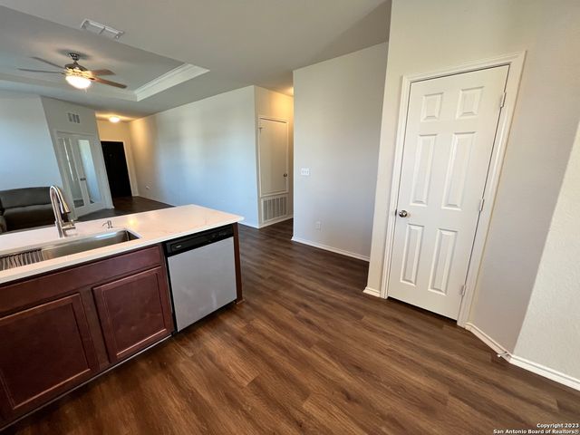 338 pollock, San Antonio, TX 78260