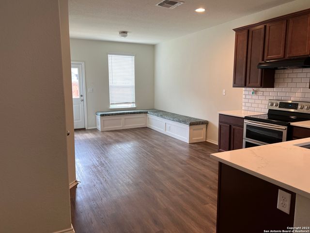 338 pollock, San Antonio, TX 78260