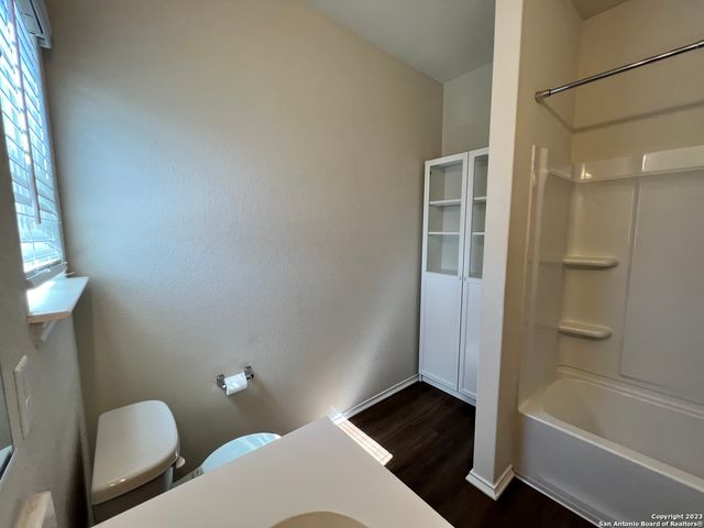 338 pollock, San Antonio, TX 78260