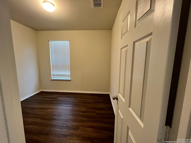 338 pollock, San Antonio, TX 78260