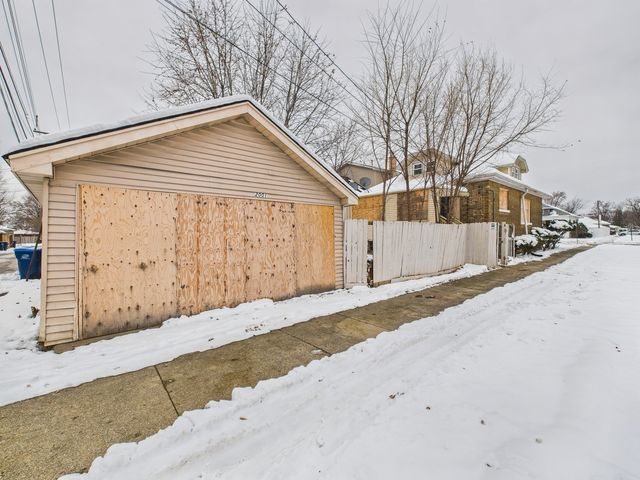 2001 S 11th Avenue, Maywood, IL 60153