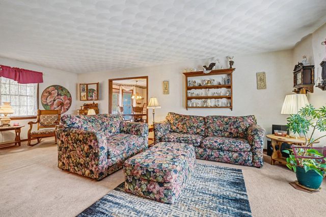 102 Sweetheart Lane, Johnstown Twp, MI 49017