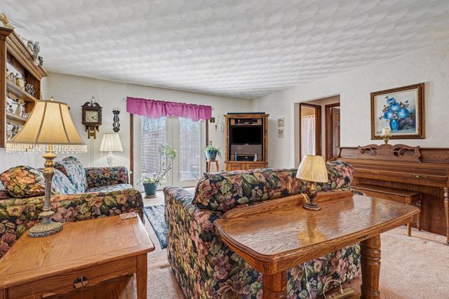 102 Sweetheart Lane, Johnstown Twp, MI 49017