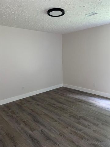 2145 Valley Oaks Drive SE, Smyrna, GA 30080