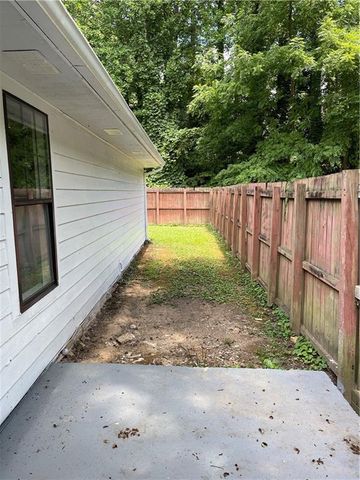 2145 Valley Oaks Drive SE, Smyrna, GA 30080