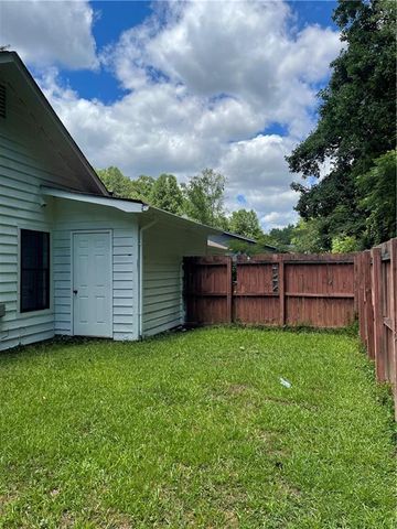 2145 Valley Oaks Drive SE, Smyrna, GA 30080