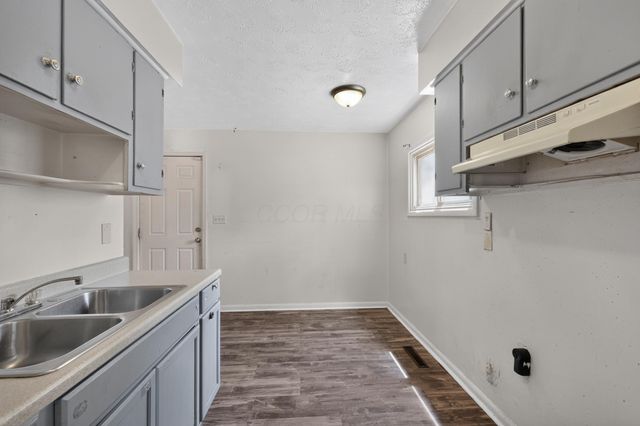 2418 Century Drive, Columbus, OH 43211