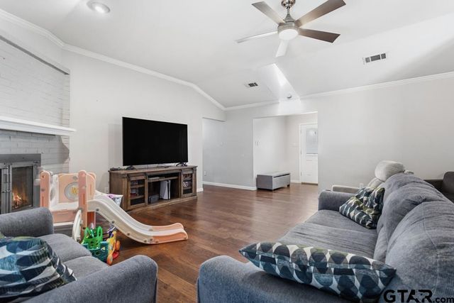 1302 Lake Cross, Hideaway, TX 75771