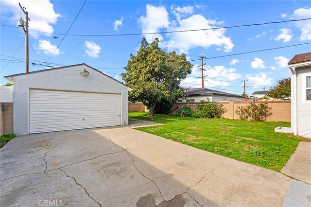 6003 Bellflower, Lakewood, CA 90713