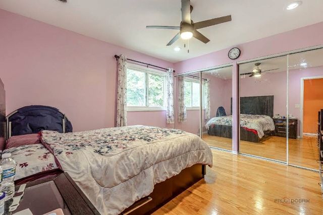 9105 HOLLYBERRY Avenue, Des Plaines, IL 60016