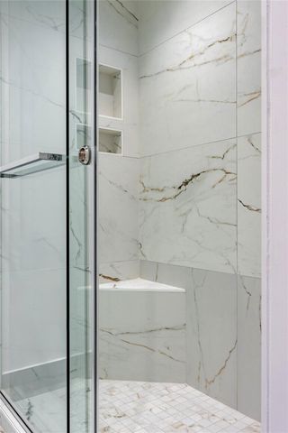 49 Briar Hollow Lane 1904, Houston, TX 77027