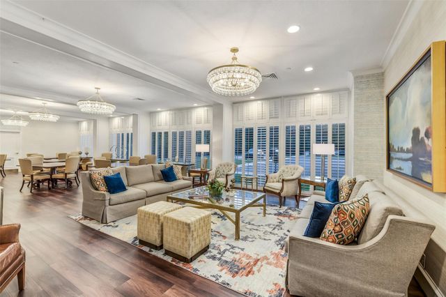 49 Briar Hollow Lane 1904, Houston, TX 77027