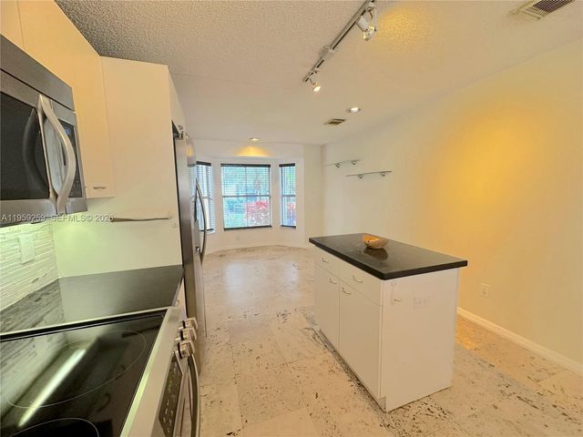 1115 River Birch St, Hollywood, FL 33019