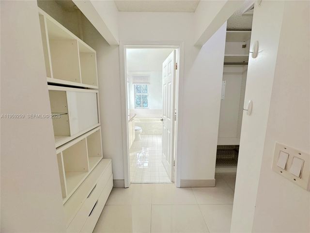 1115 River Birch St, Hollywood, FL 33019