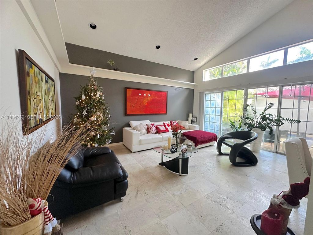 1115 River Birch St, Hollywood, FL 33019