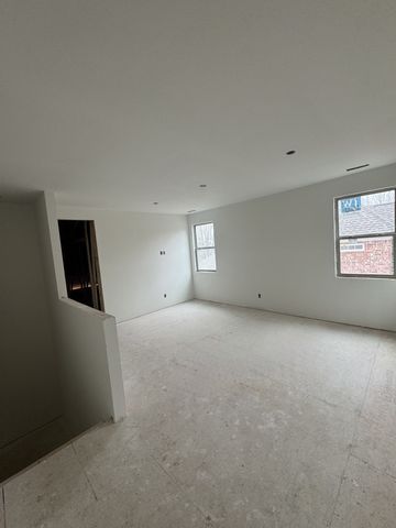 1087 Isaac Franklin Dr, Gallatin, TN 37066