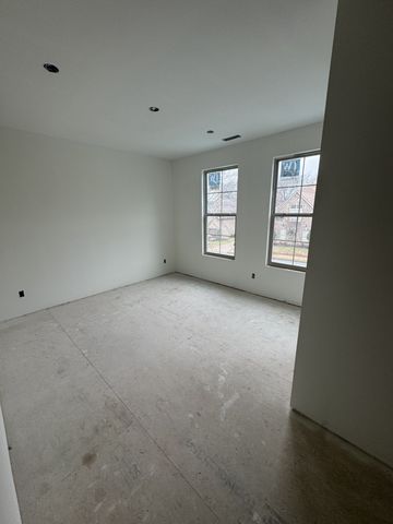 1087 Isaac Franklin Dr, Gallatin, TN 37066