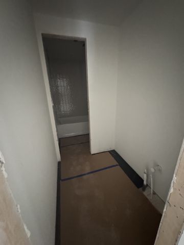 1087 Isaac Franklin Dr, Gallatin, TN 37066