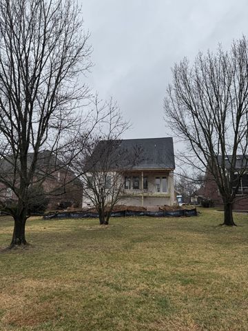 1087 Isaac Franklin Dr, Gallatin, TN 37066