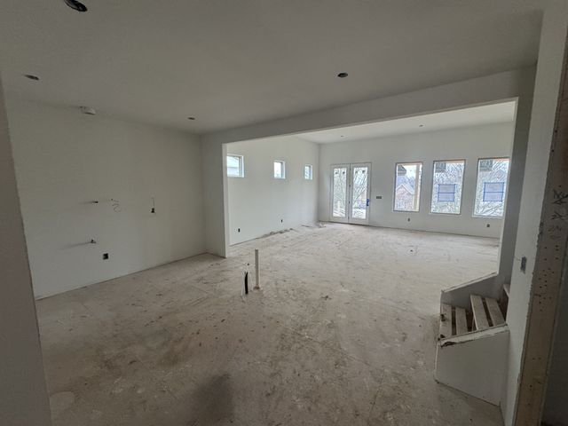 1087 Isaac Franklin Dr, Gallatin, TN 37066