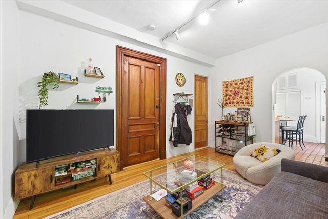 45 Rutland St 3, Boston, MA 02118