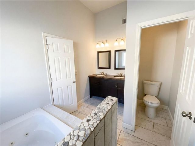 2747 High Tide Drive, Atlanta, GA 30349