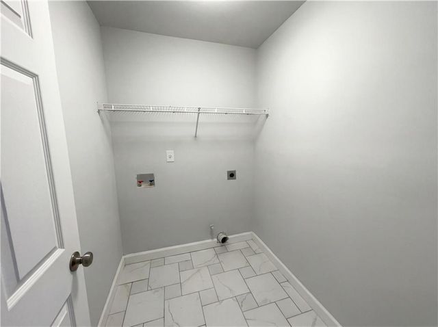 2747 High Tide Drive, Atlanta, GA 30349