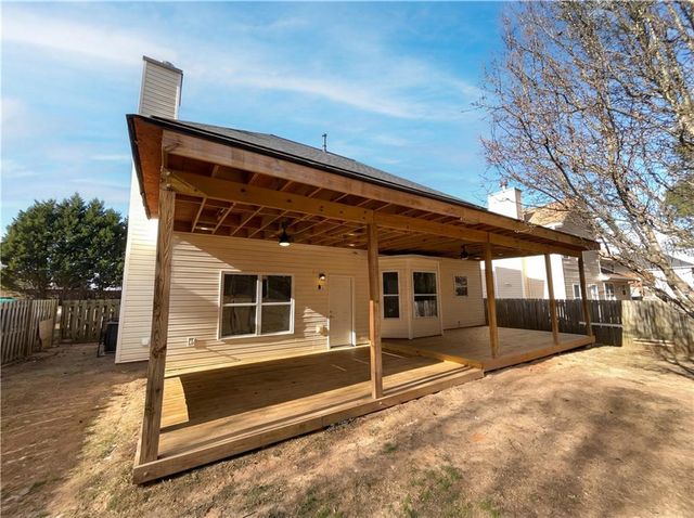 2747 High Tide Drive, Atlanta, GA 30349