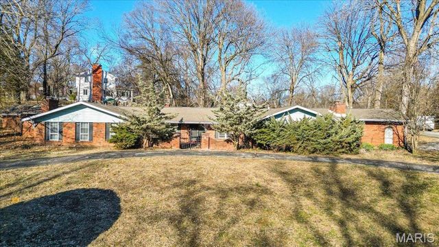 32 Briarcliffe Drive, Collinsville, IL 62234