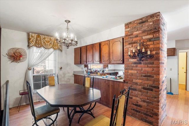 32 Briarcliffe Drive, Collinsville, IL 62234
