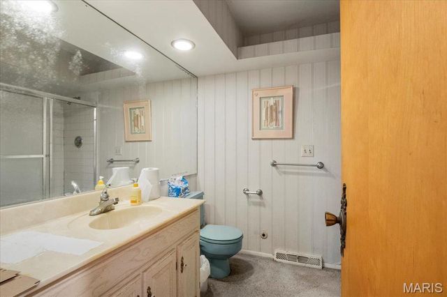 32 Briarcliffe Drive, Collinsville, IL 62234