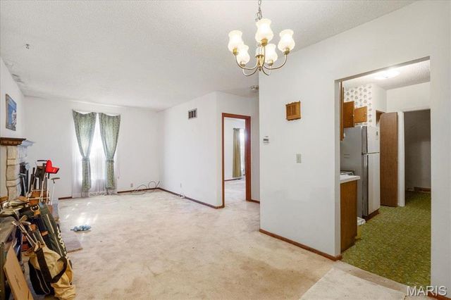 32 Briarcliffe Drive, Collinsville, IL 62234