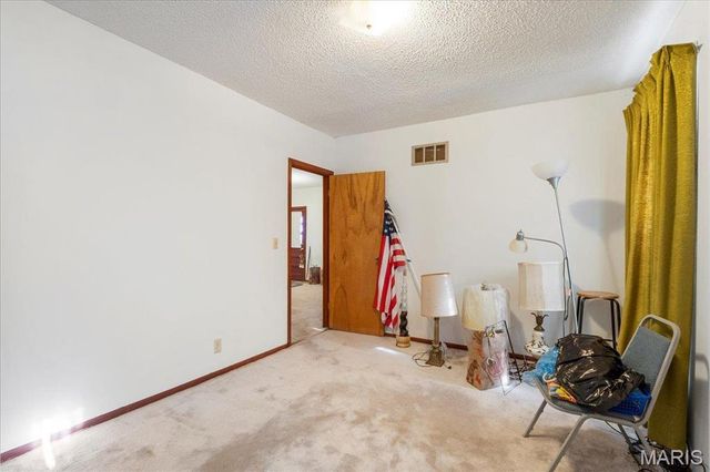 32 Briarcliffe Drive, Collinsville, IL 62234