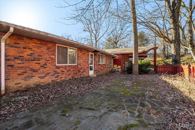 32 Briarcliffe Drive, Collinsville, IL 62234