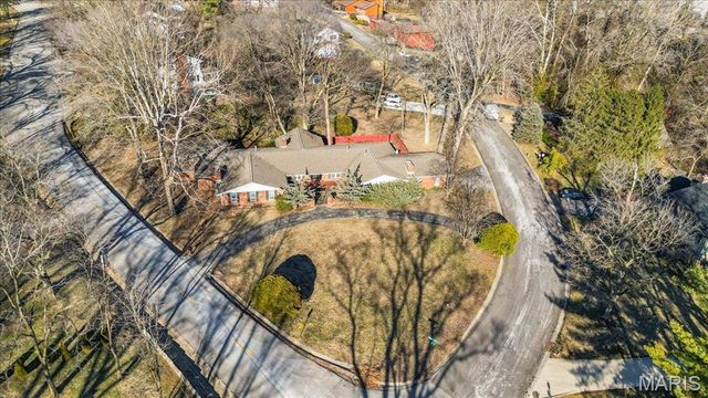 32 Briarcliffe Drive, Collinsville, IL 62234