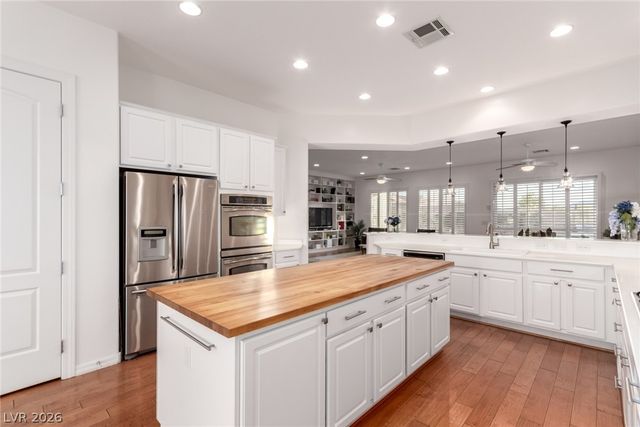 2421 Black River Falls Drive, Henderson, NV 89044