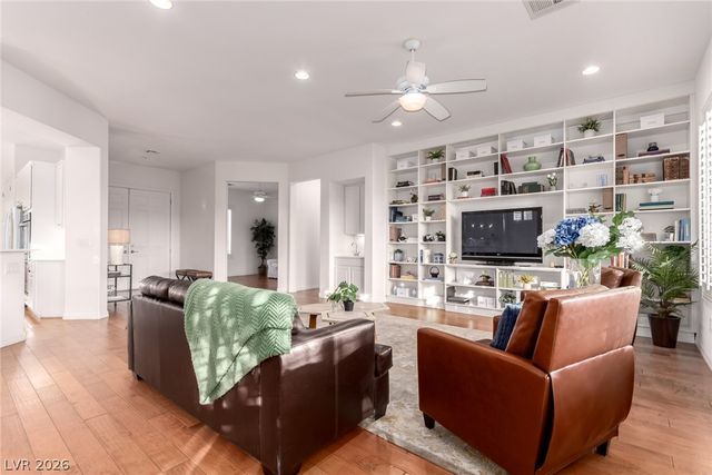 2421 Black River Falls Drive, Henderson, NV 89044