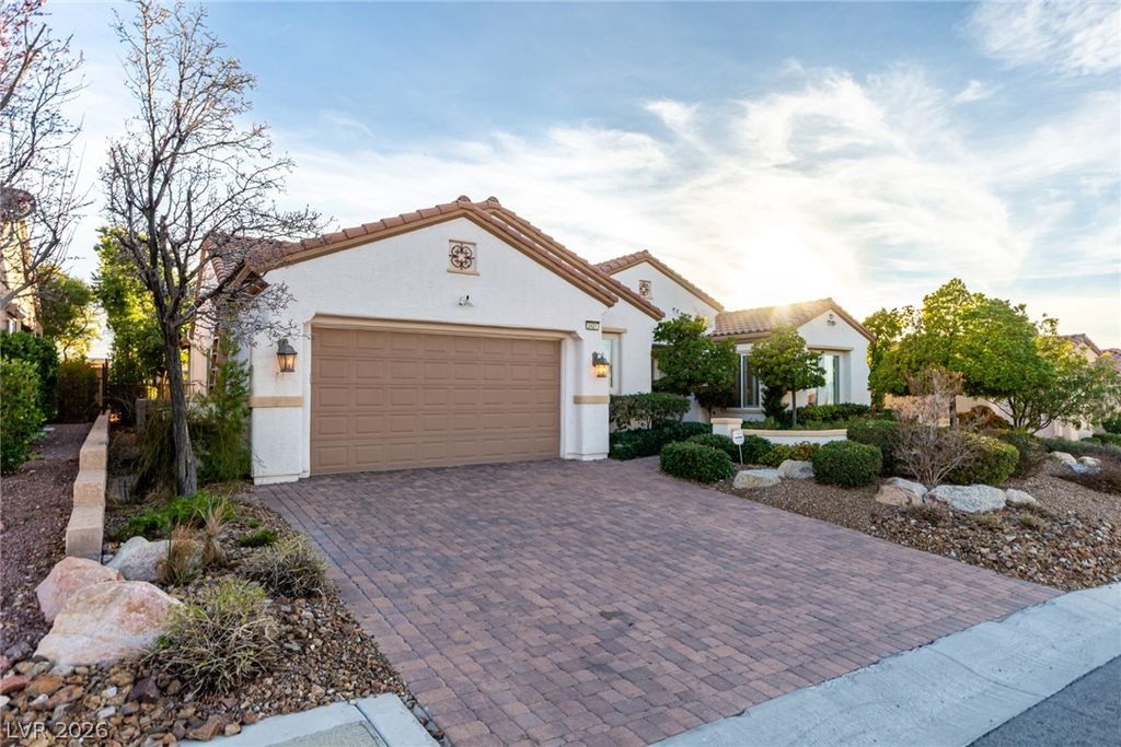 2421 Black River Falls Drive, Henderson, NV 89044