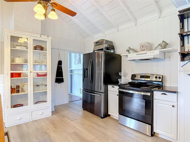 556 STONE ISLAND ROAD, Enterprise, FL 32725