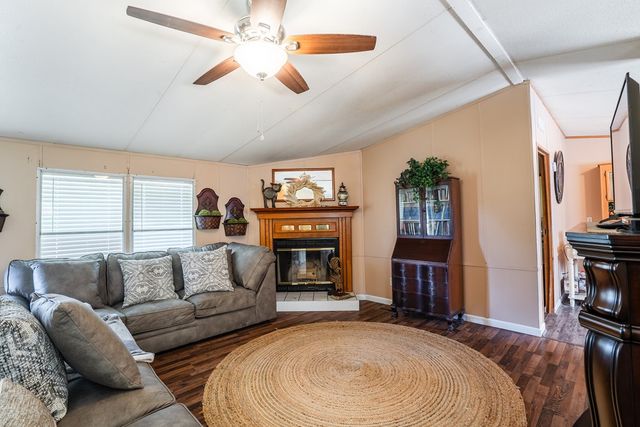 63 Applewood Lane, Chatsworth, GA 30705