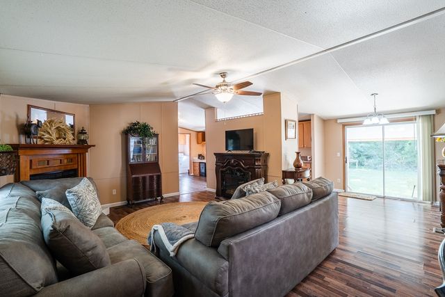 63 Applewood Lane, Chatsworth, GA 30705