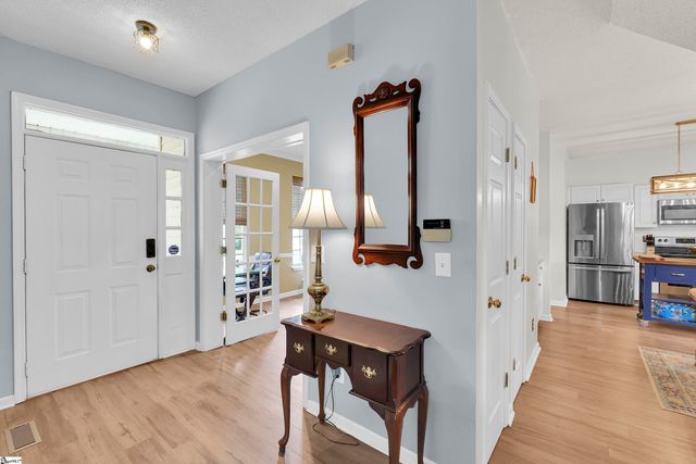 111 Golden Crest Court, Mauldin, SC 29662