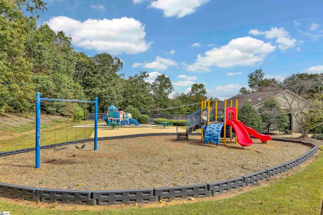 111 Golden Crest Court, Mauldin, SC 29662