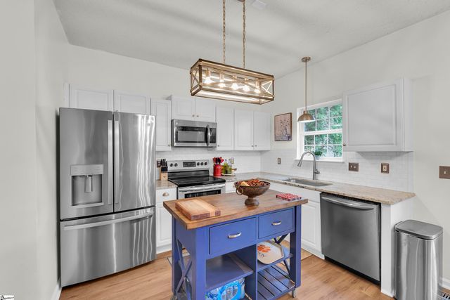 111 Golden Crest Court, Mauldin, SC 29662