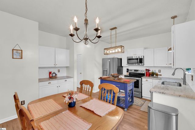 111 Golden Crest Court, Mauldin, SC 29662