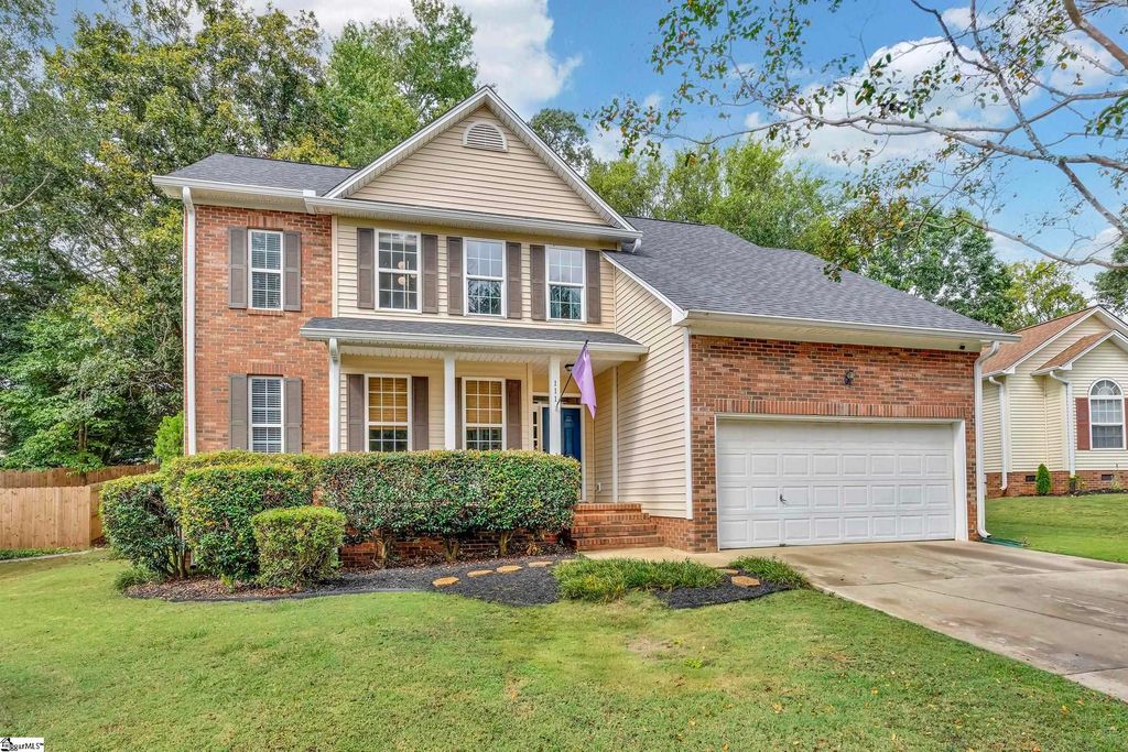 111 Golden Crest Court, Mauldin, SC 29662