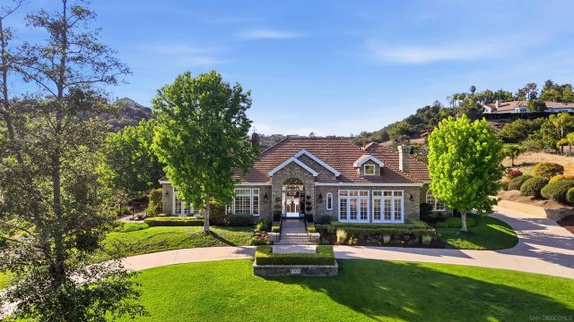 13278 Caminito Mendiola, San Diego, CA 92130