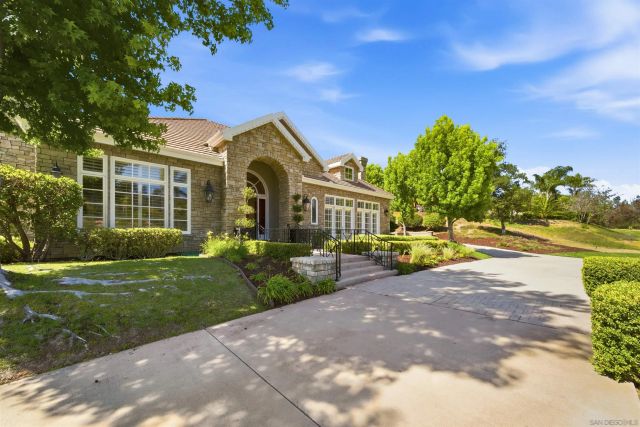 13278 Caminito Mendiola, San Diego, CA 92130