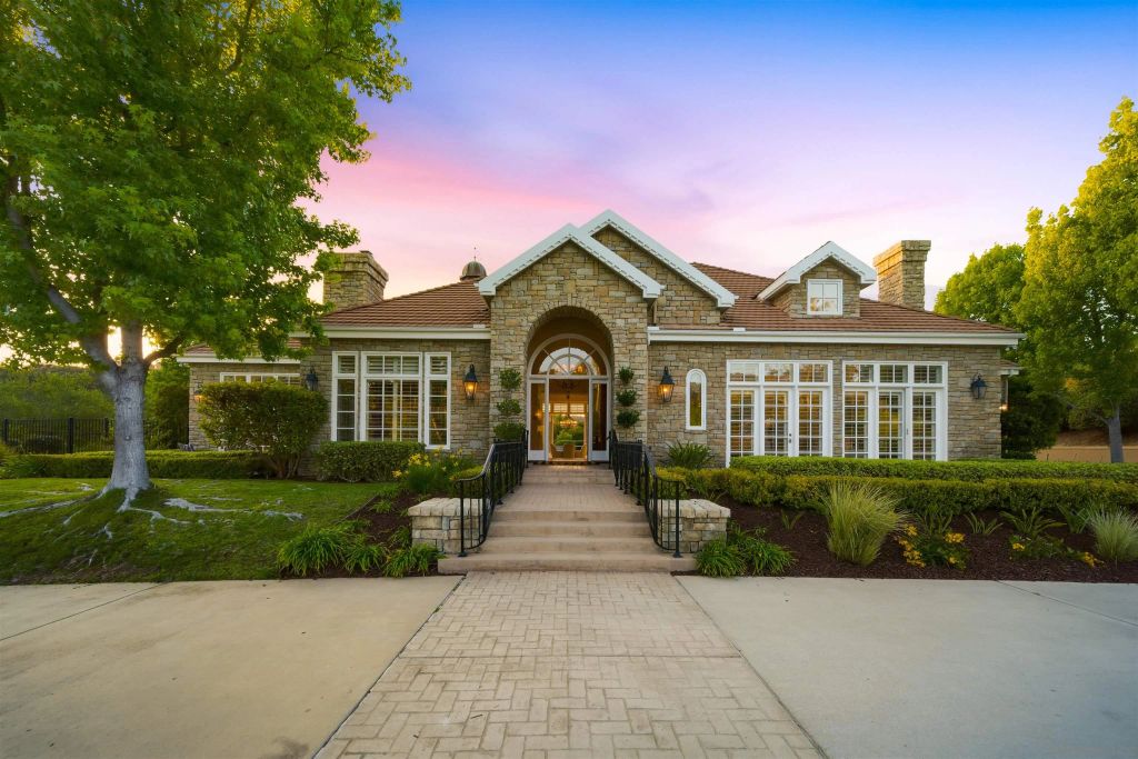 13278 Caminito Mendiola, San Diego, CA 92130
